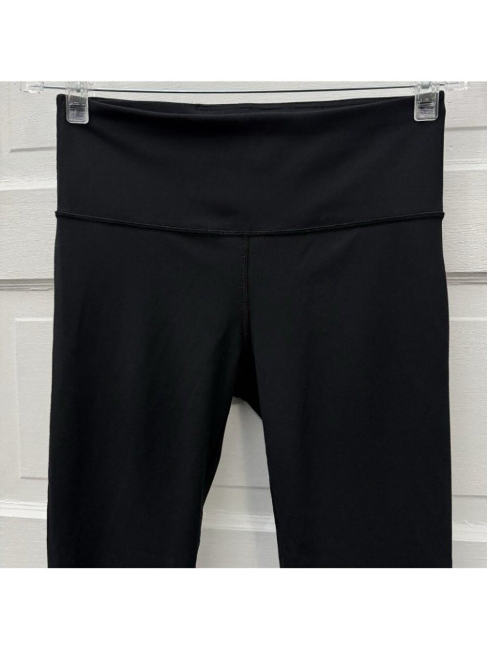 GapFit Blackout Technology Leggings Women S Black High Rise Crop Yoga - Picture 3 of 11